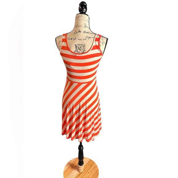 5th & Love Women’s Striped Dress Size Medium NWT - Picture 2 of 4